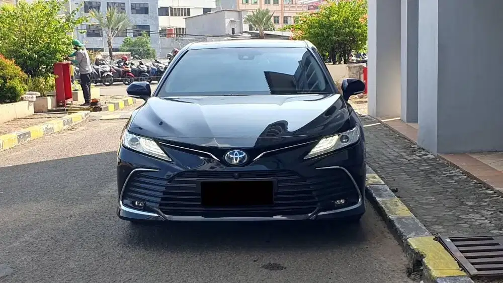 Low Km.34rb Toyota Camry 2.5 V Hybrid TSS Sunroof FL 2021 Hitam