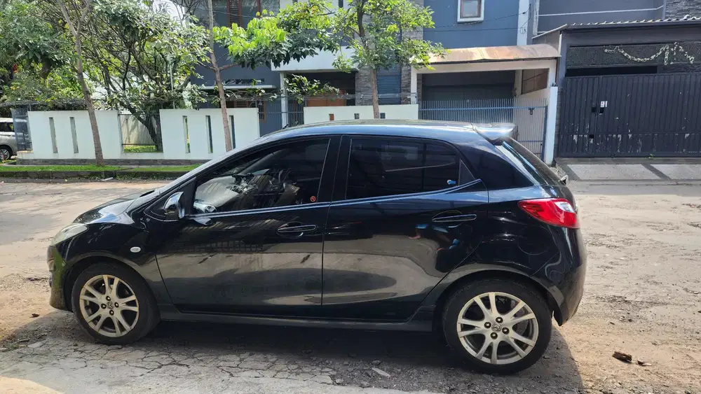 Mazda 2 2011 Bensin