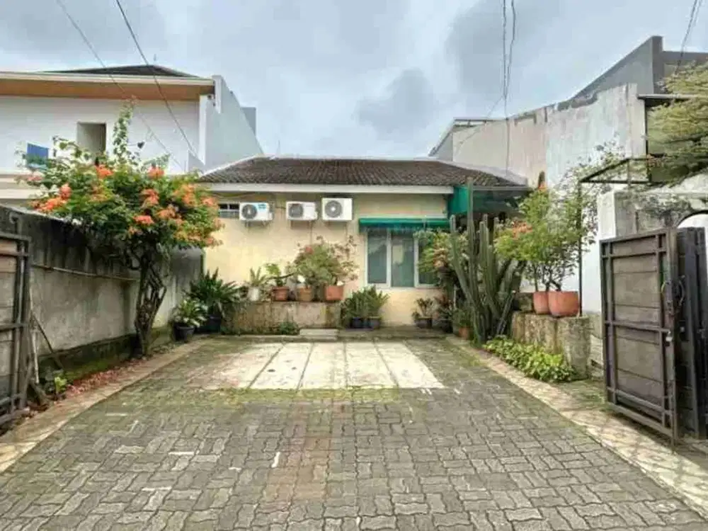 Rumah siap huni lokasi strategis di Ciputat Timur