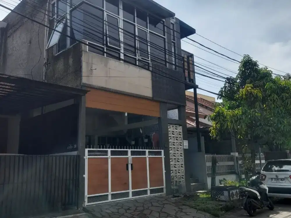 Hot Deal! Rumah Kost Strategis Antapani Depan Lapang Tenis