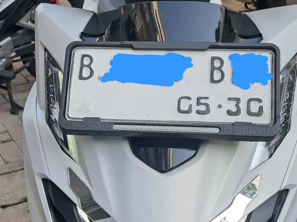 Di Jual Motor Vario 160 Warna Putih