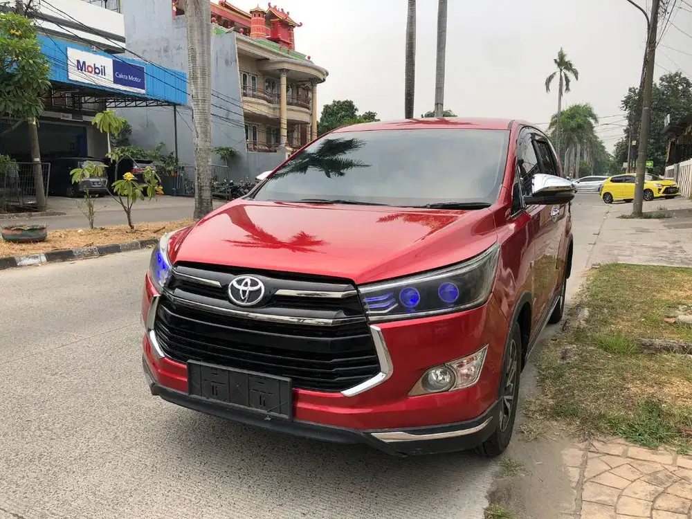 Toyota Innova Venturer Bensin 2019