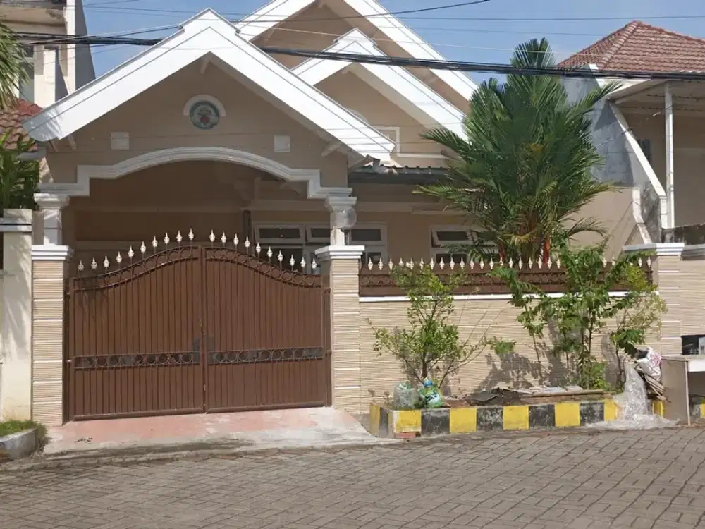 Bangunan Terawat Rumah Nirwana Eksekutif - bisa Nego Lagi
