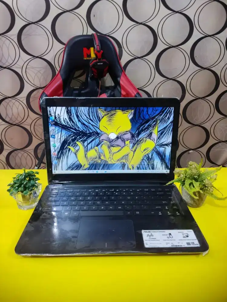 Laptop Asus Vivobook E14 SSD 256Gb Body SLIM