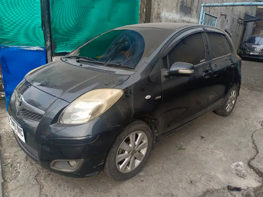 Toyota Yaris Tipe E 1.500CC Manual Tahun 2010 fullset Siap tancap Gass