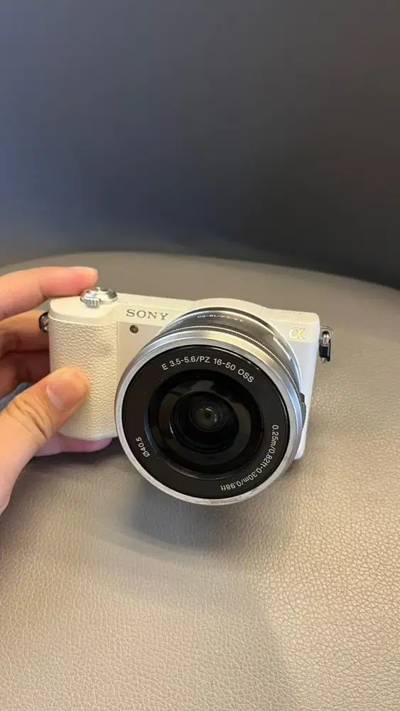 Sony a5100 + kit like new