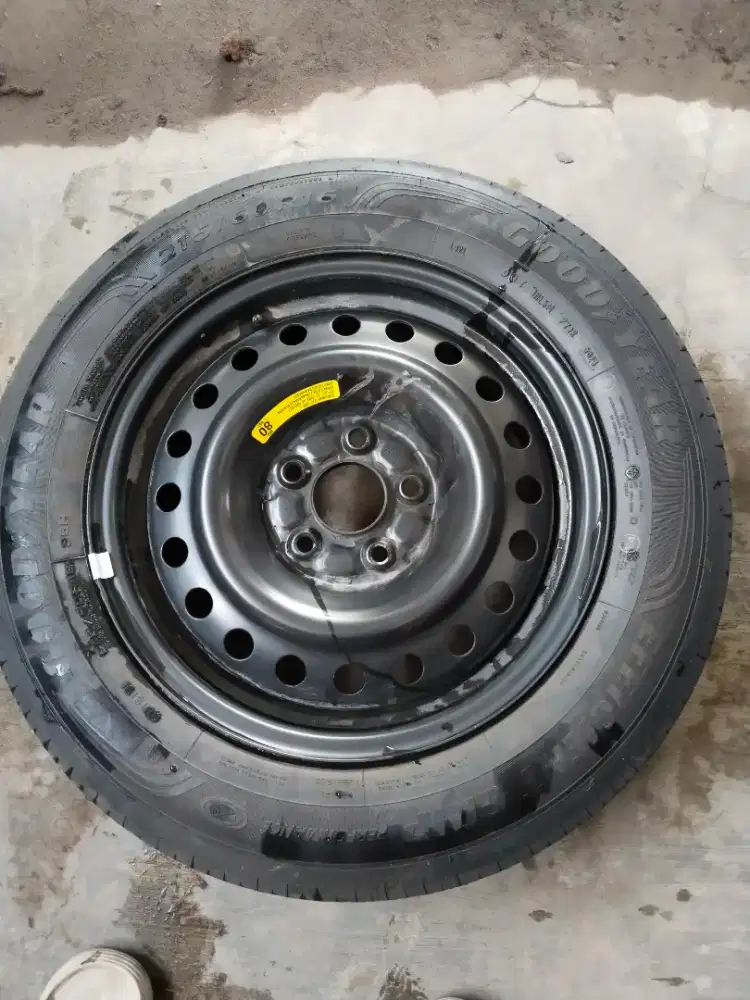 Ban sama Velg ukuran 215/60 R16
