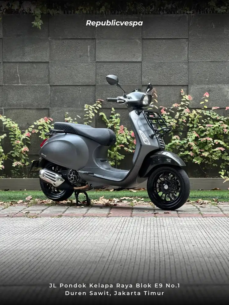 Piaggio Vespa SPRINT 150 IGET ABS TAHUN 2018 WARNA ABU-ABU DOFF PERFEC