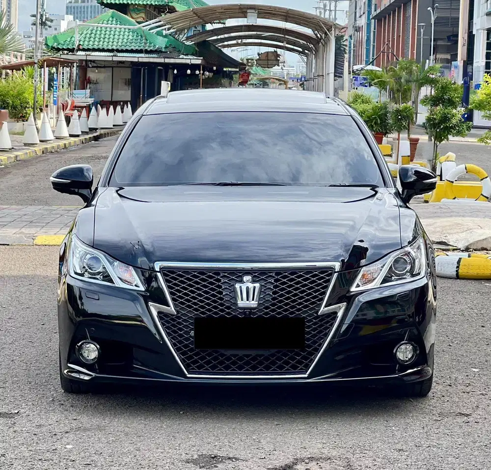 Toyota Crown Royal Athlete G 2013 Antik Low KM Murah Bekas Hitam Genap