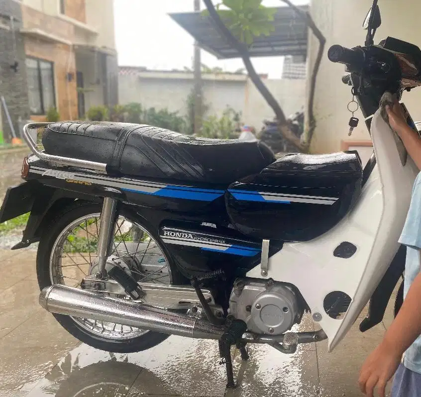 Honda Astrea Legenda Modif Grand Bulus Pajak Hidup Panjang