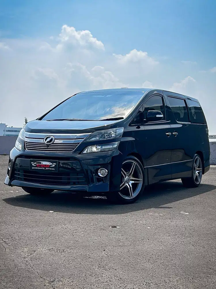 LIKE NEW!!! TOYOTA VELLFIRE ZG PREMIUM SOUND (2014)