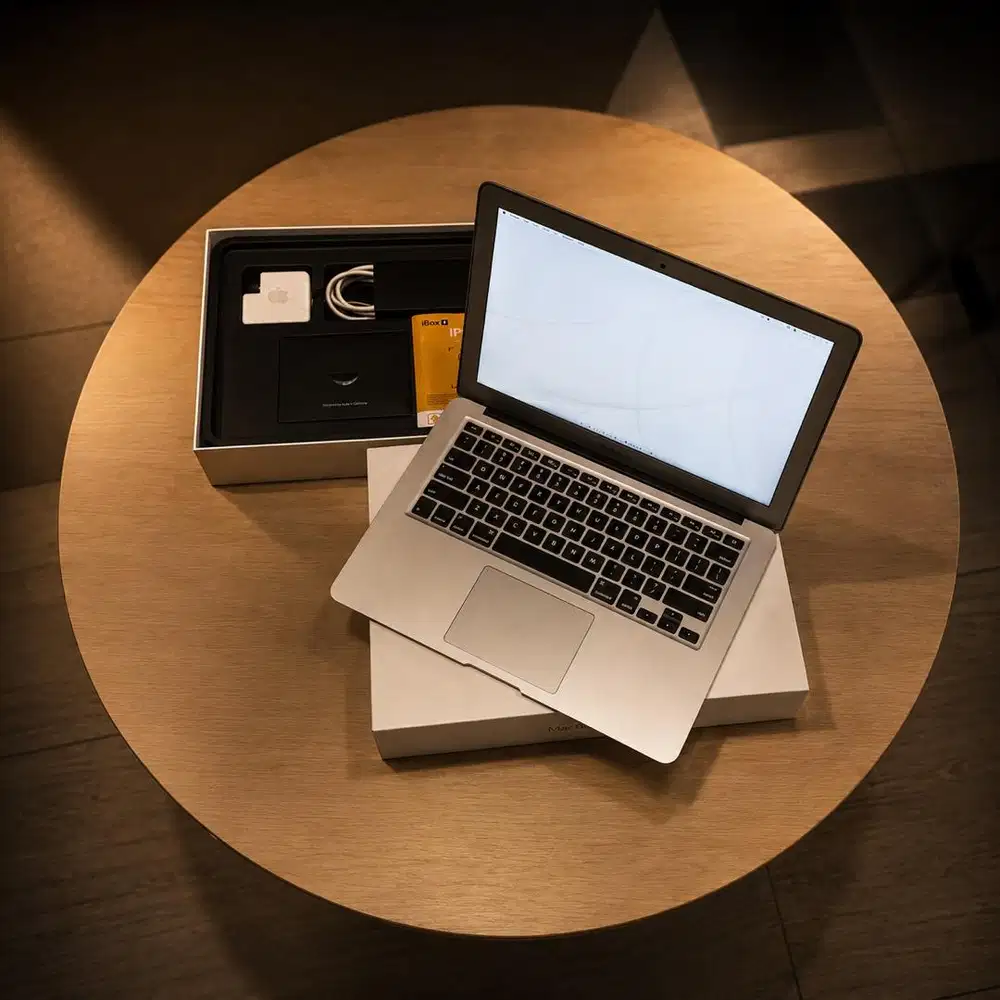 Macbook Air 13  2017 ibox ID/A Fullset + Nota Ibox Original