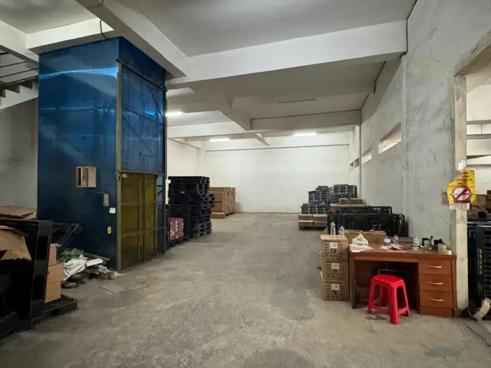 Sewa Gudang Elang laut PIK Luas 20x22 gudang 3 lantai bisa akses cont 40feet Jarang ada