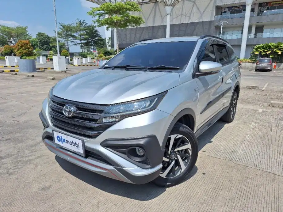 LOW DP Toyota Rush 1.5 TRD Sportivo Bensin-AT 2020 KZB