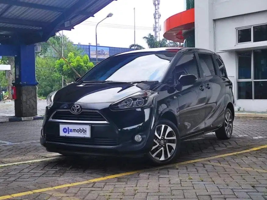 Pajak Panjang Toyota Sienta 1.5 V Bensin-AT 2017 Hitam BWZC