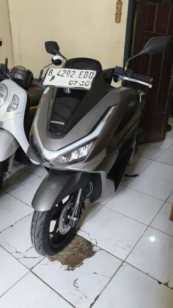 JUAL HONDA PCX CBS 160 2025 KM LOW 12 RB