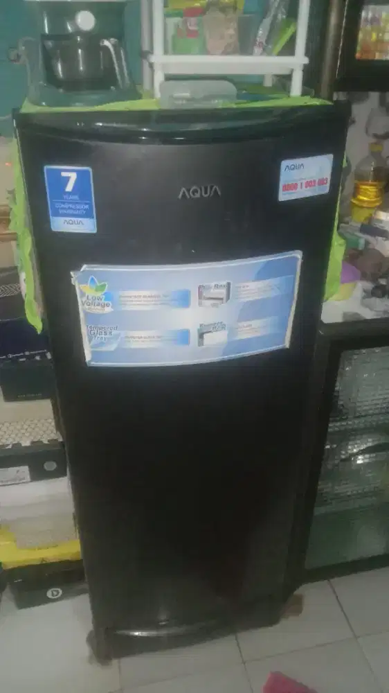 Kulkas merk aqua