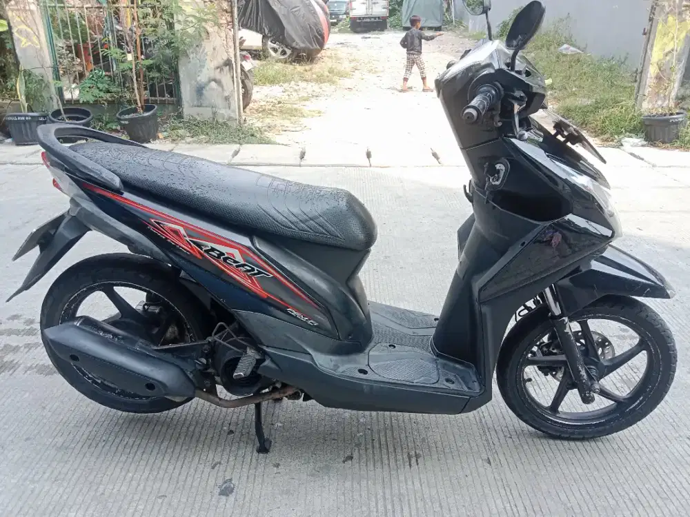 BEAT FI 2013 HITAM