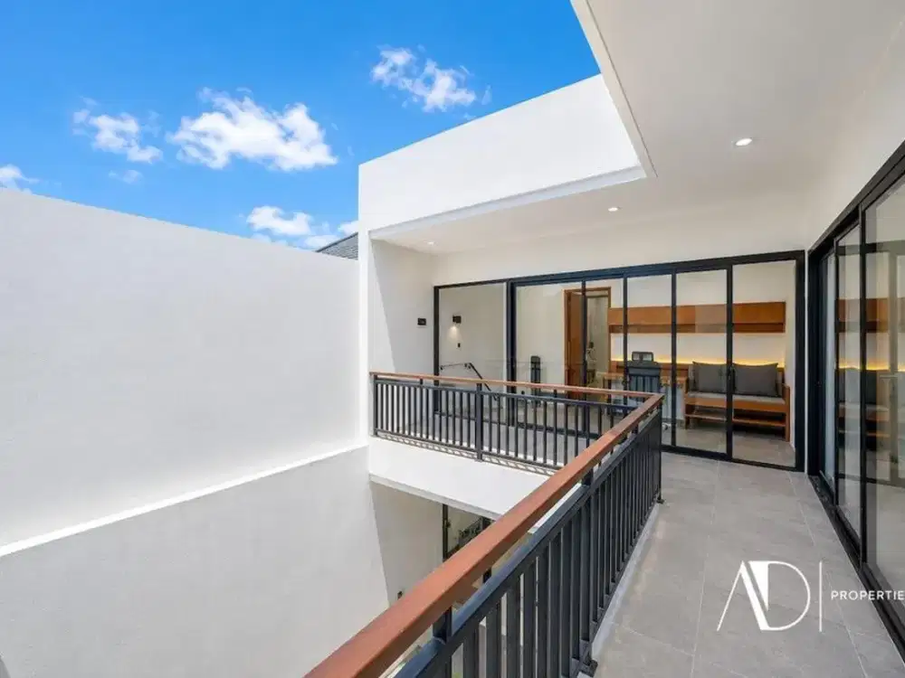 FREEHOLD | MODERN 3-BEDROOM VILLA WITH ROOFTOP RICE FIELD VIEWS - CANGGU - Thumbnail 3