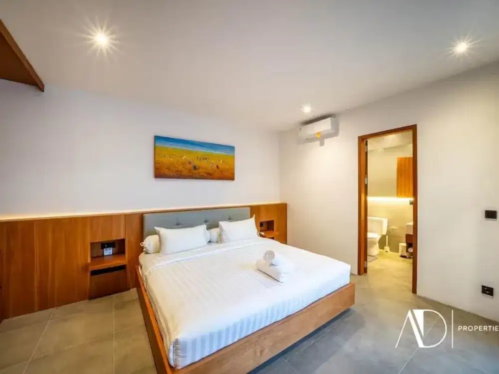 FREEHOLD | MODERN 3-BEDROOM VILLA WITH ROOFTOP RICE FIELD VIEWS - CANGGU - Thumbnail 9