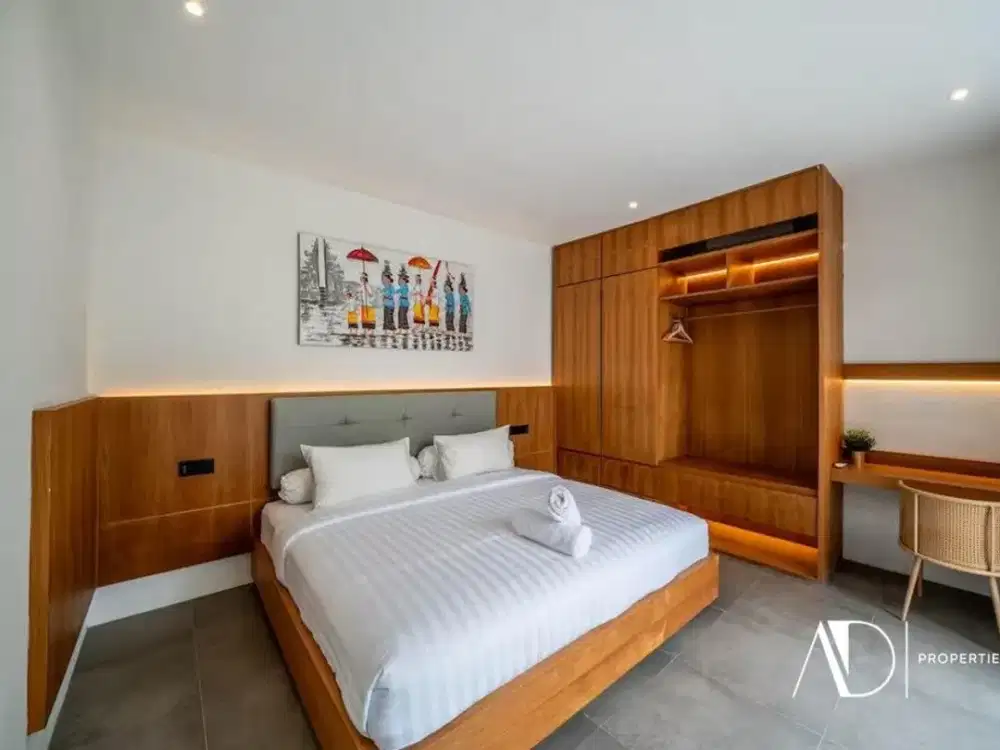 FREEHOLD | MODERN 3-BEDROOM VILLA WITH ROOFTOP RICE FIELD VIEWS - CANGGU - Thumbnail 8