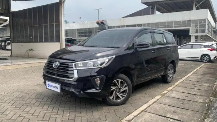 LOW DP Toyota Kijang Innova 2.4 V Solar-AT 2022 5ZB
