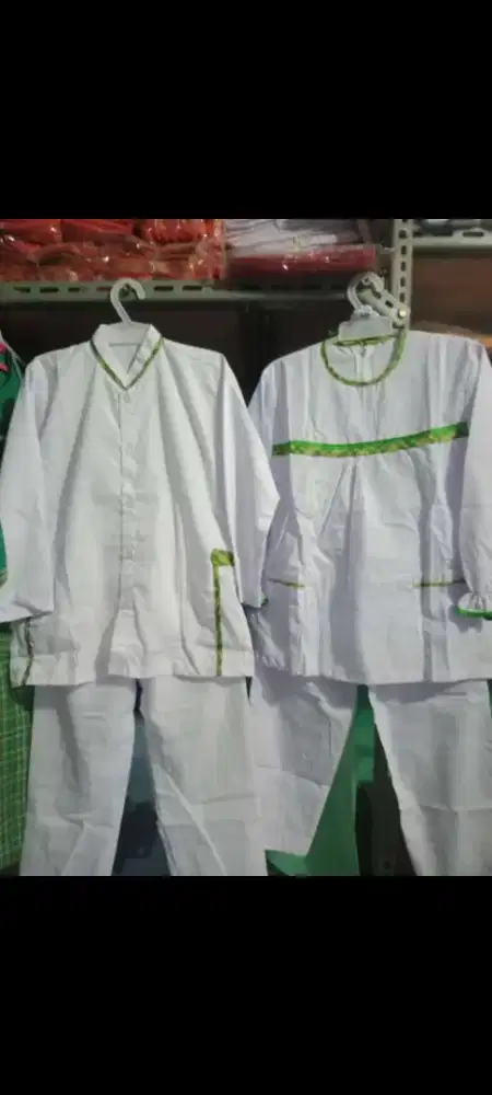 Seragam muslim TK TPA putih kombinasi kotak/batik