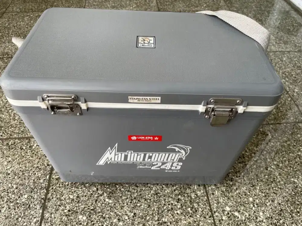 Ice Cooler Box Marina 24s Bekas