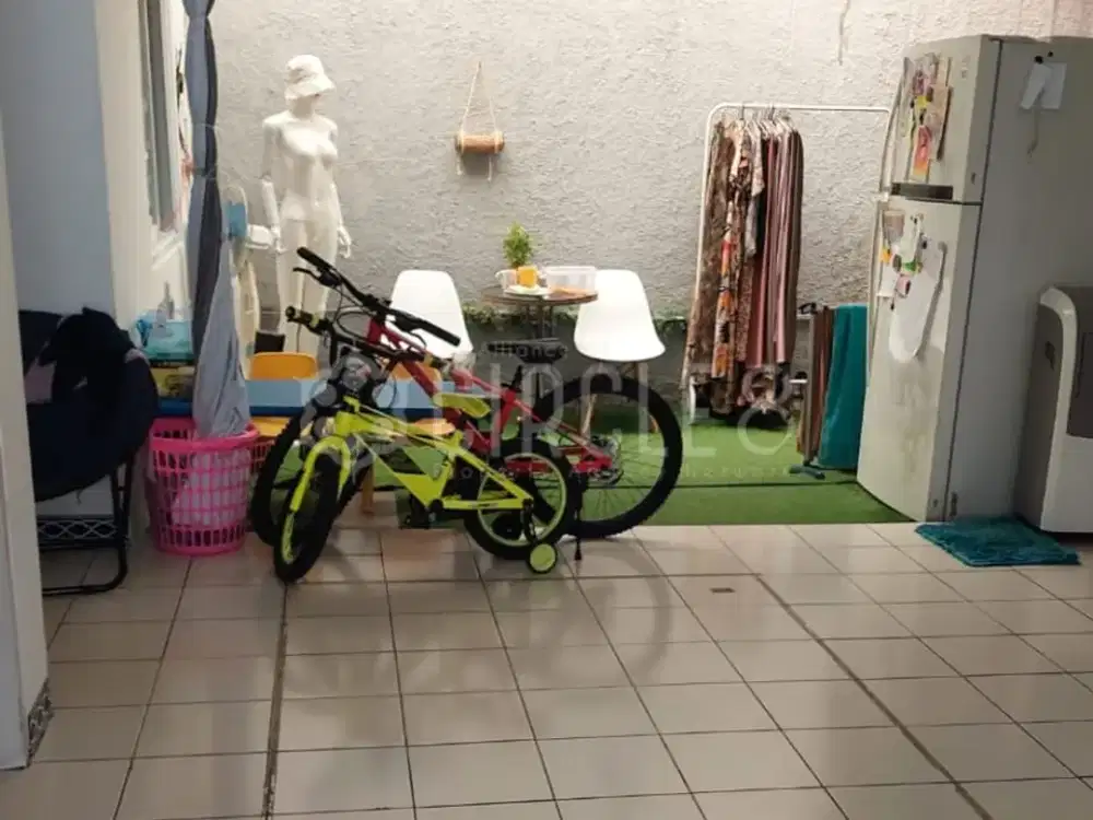 Rapi Dan Terawat, Hunian Nyaman Berlokasi Di Kawasan Tenang Kota Baru Parahyangan, Bandung