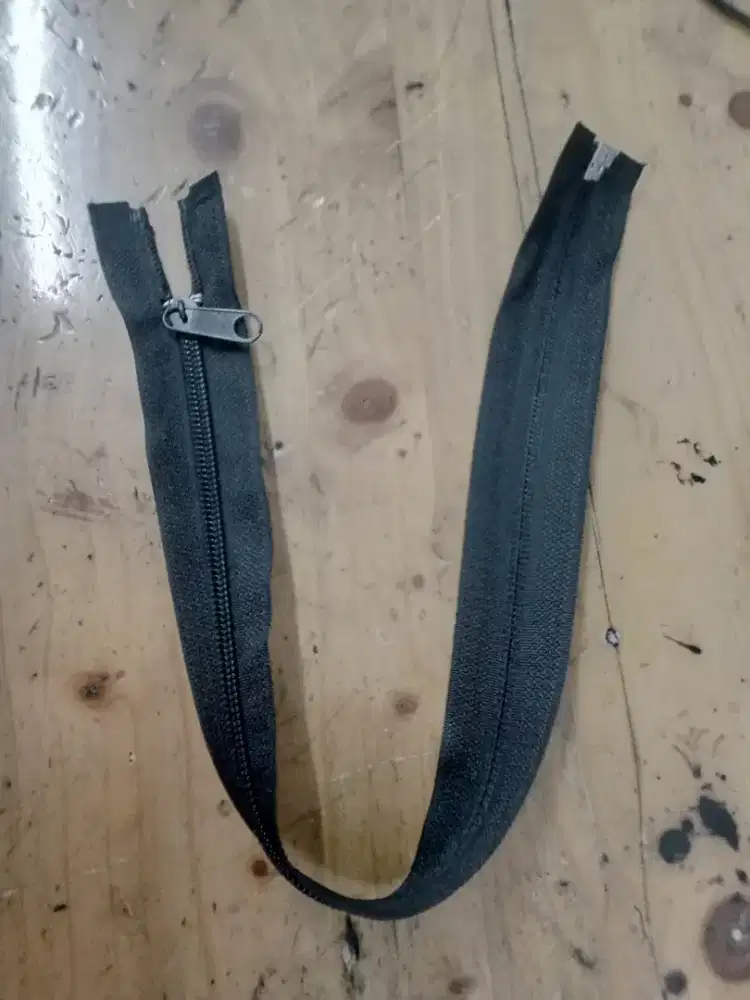 Zipper Coil gigi halus 42 CM merk MT & Custom