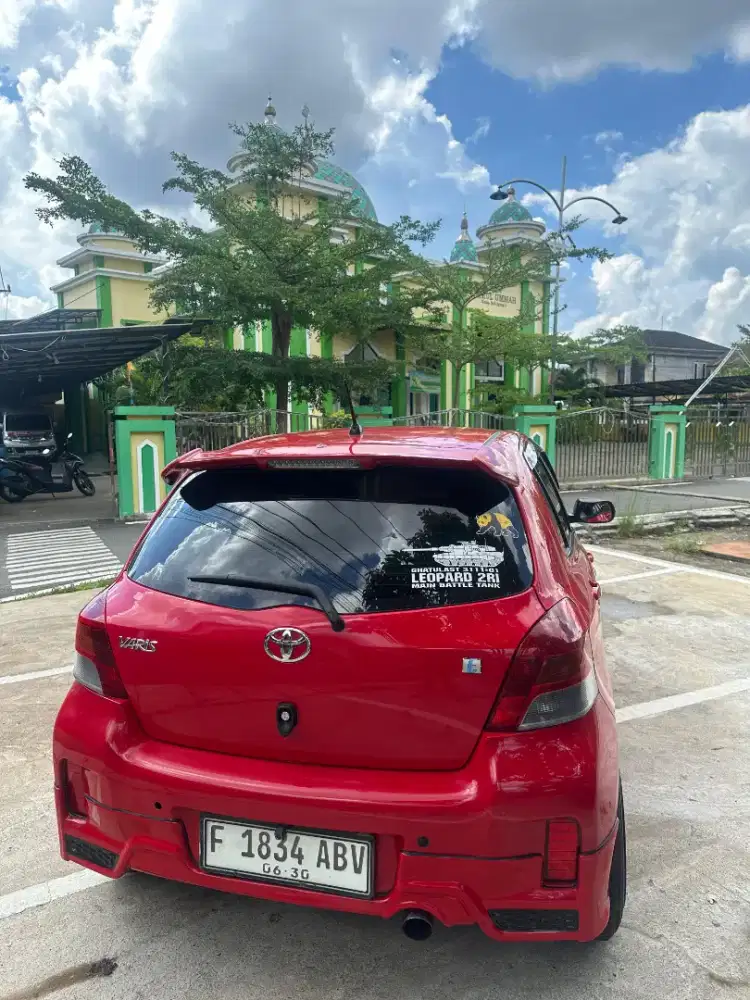 Toyota yaris matik 2010