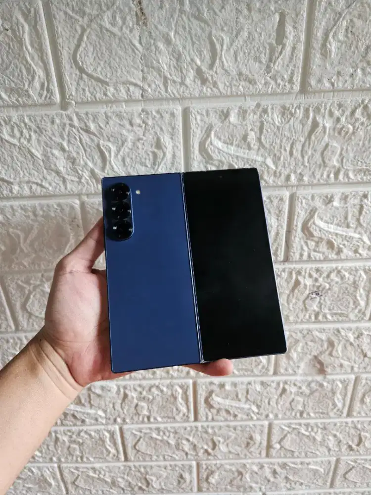 SAMSUNG Z FOLD 6 256GB NAVY RESMI SEIN (-layar dalam aja)