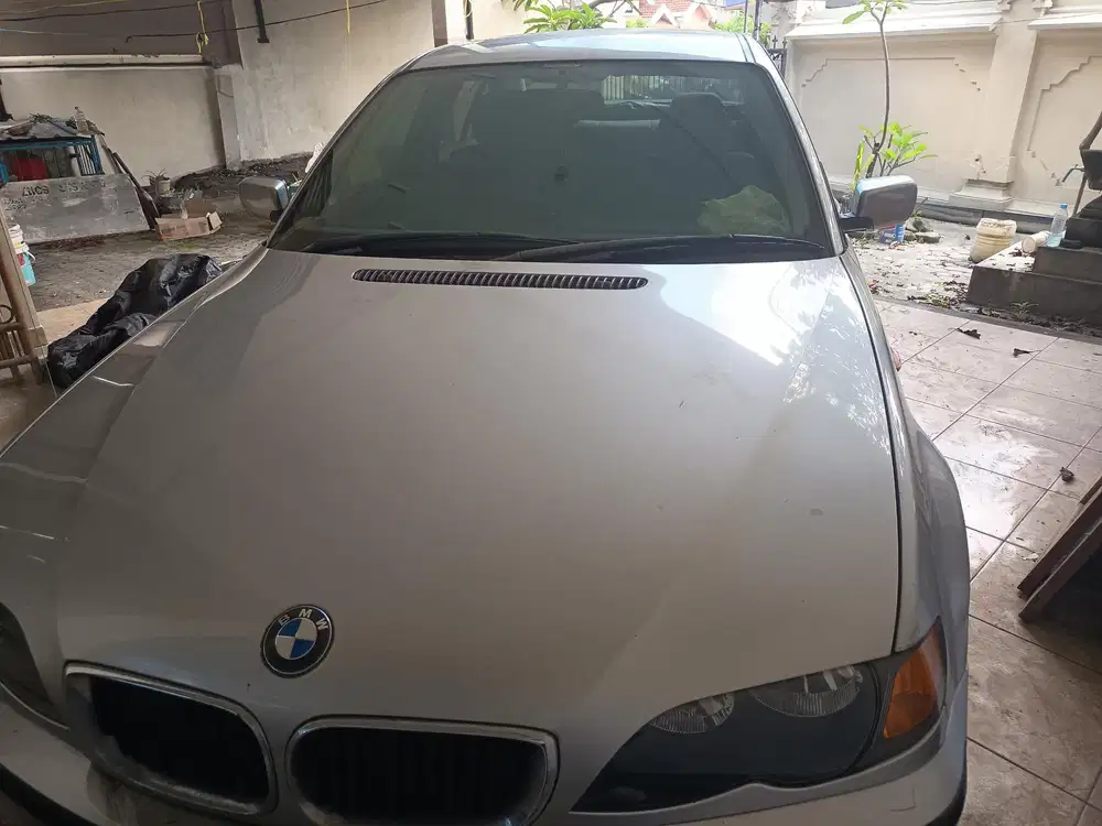 BMW 318i 2003 Bensin