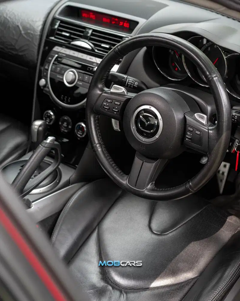 MAZDA RX-8 AT 2010 • LOW KM •