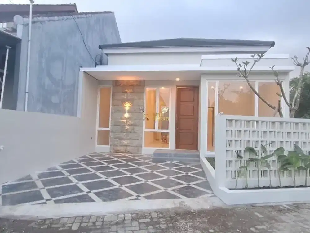 Rumah Siap Huni Desain Cantik, 5 Menit ke SCH Jogja
