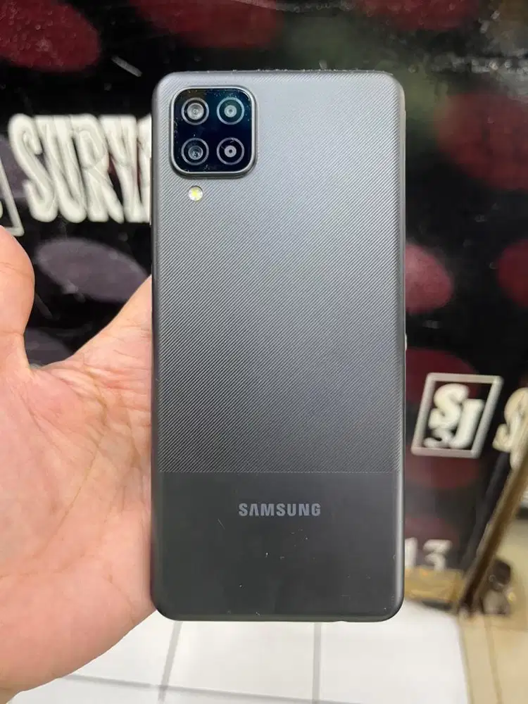 Samsung a12 ram 4 128gb mulus hp pnly bisa tuker tambah
