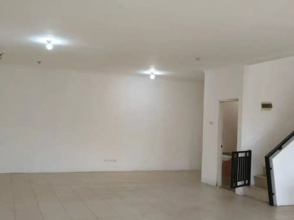 Ruko Luas Grand Boulevard Kota Harapan Indah, Akses Jalan Utama