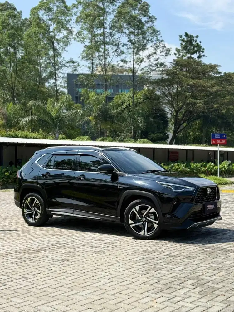 Toyota Yaris Cross Hybrid S TSS NIK 2024 Hitam CX-30 CX30