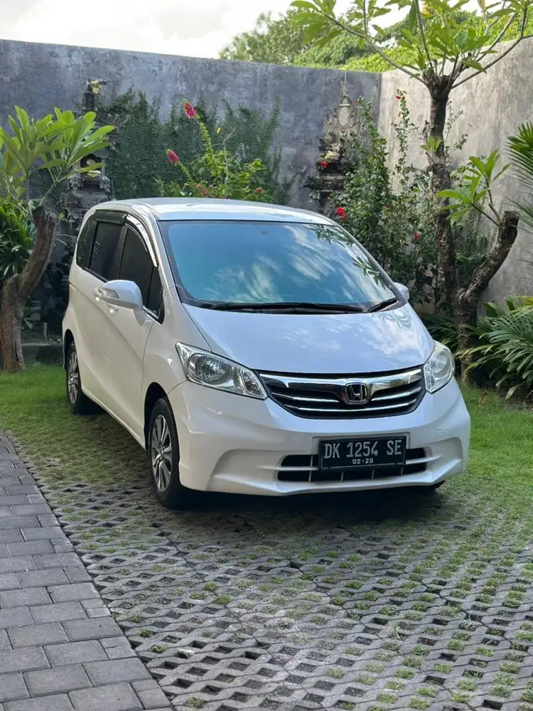 FREED PSD 2012 MATIC ASLI BALI ISTIMEWA SIAP PAKAI