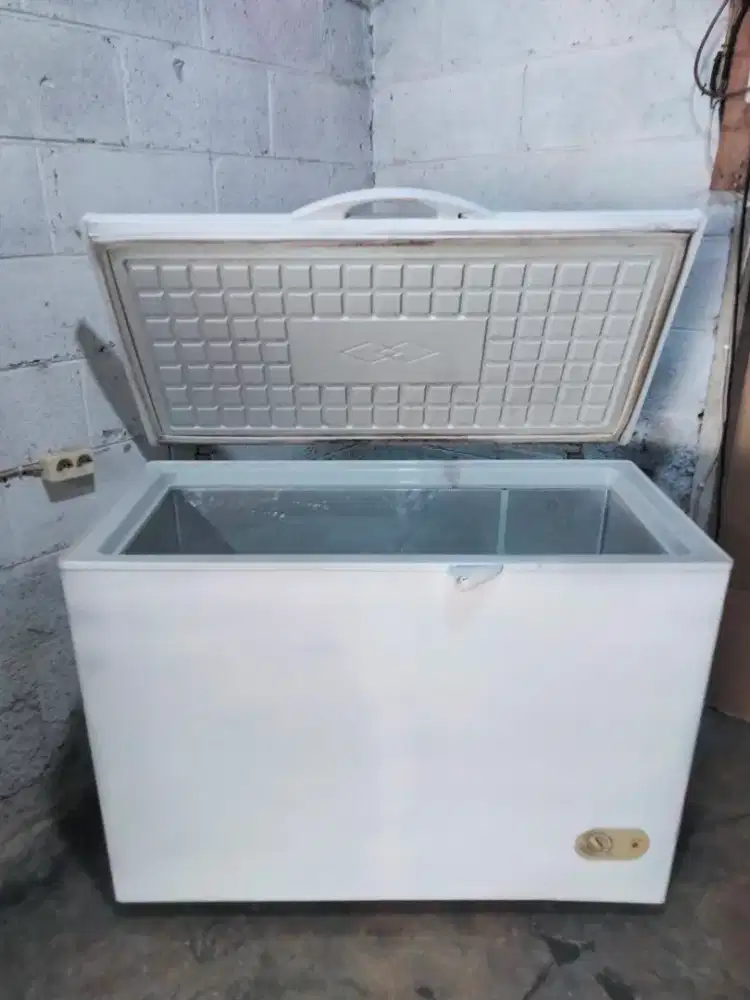 FREZER BOX 300LITER ( SHARP )