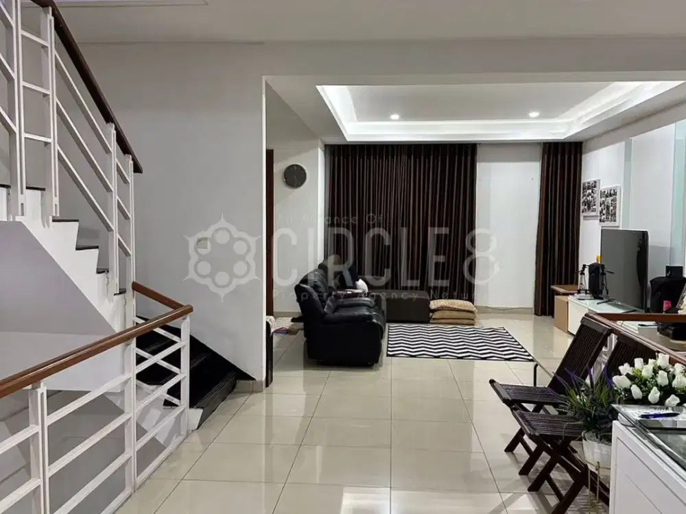 Townhouse 3 Lantai Lokasi Strategis Bisa Untuk Usaha Di Istana Pasteur Regency, Pasteur, Bandung