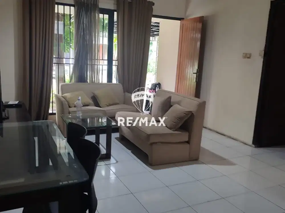 DISEWAKAN RUMAH DI DAERAH JATIWARINGIN PONDOK GEDE FULL FURNISHED