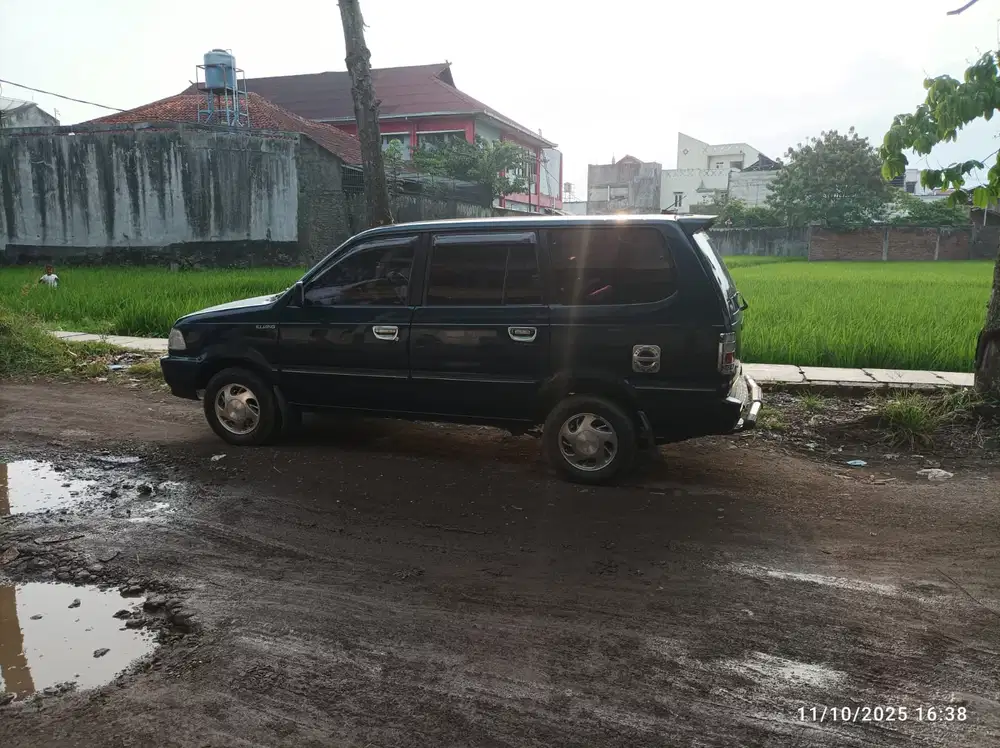 Toyota Kijang 2000 Bensin
