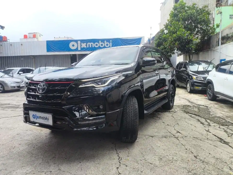 LOW DP Toyota Fortuner 2.4 VRZ TRD Solar-AT 2020 UBD