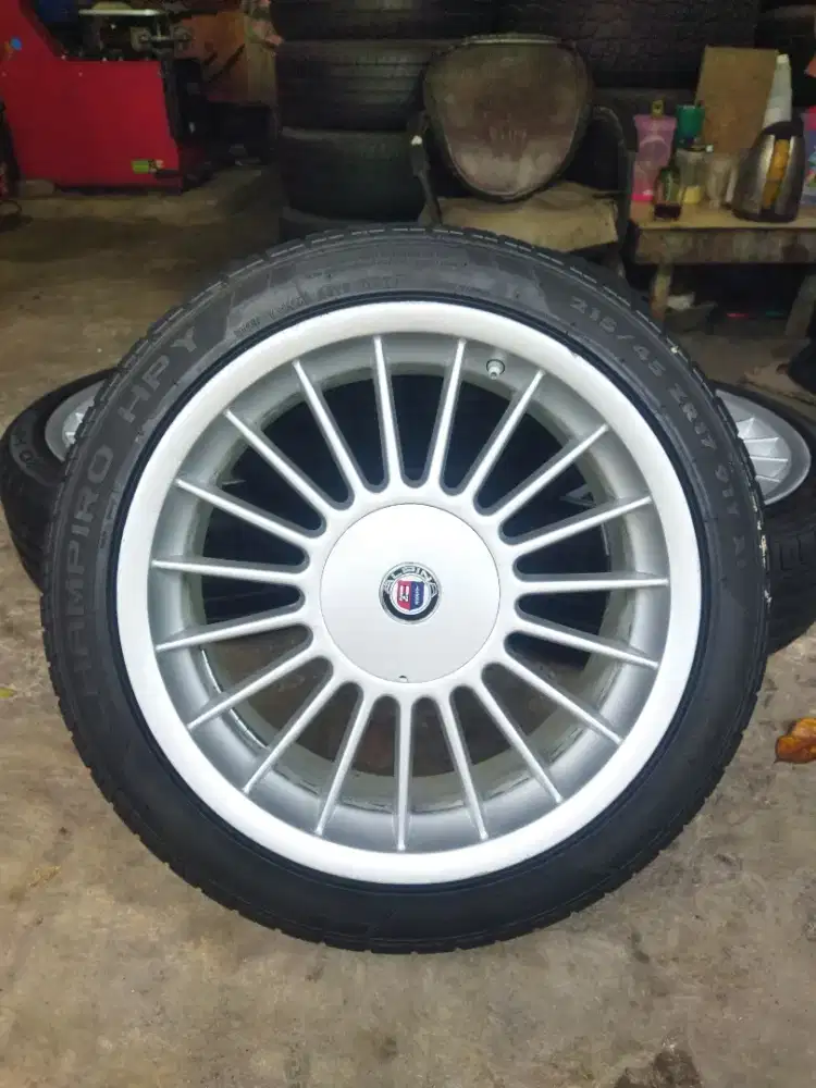 velg Alpina + ban 215/45/17 GT champiro HPY