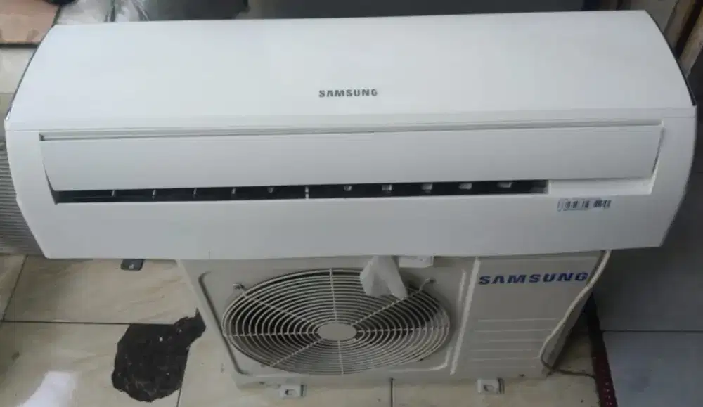 Jual ac Samsung 1/2 pk R32 lowwat 360 watt kondisi 95% ori semua
