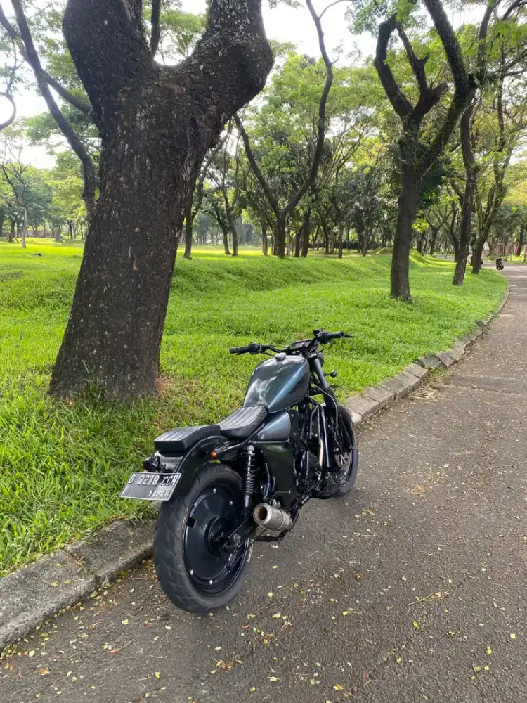 Motor custom bobber 150