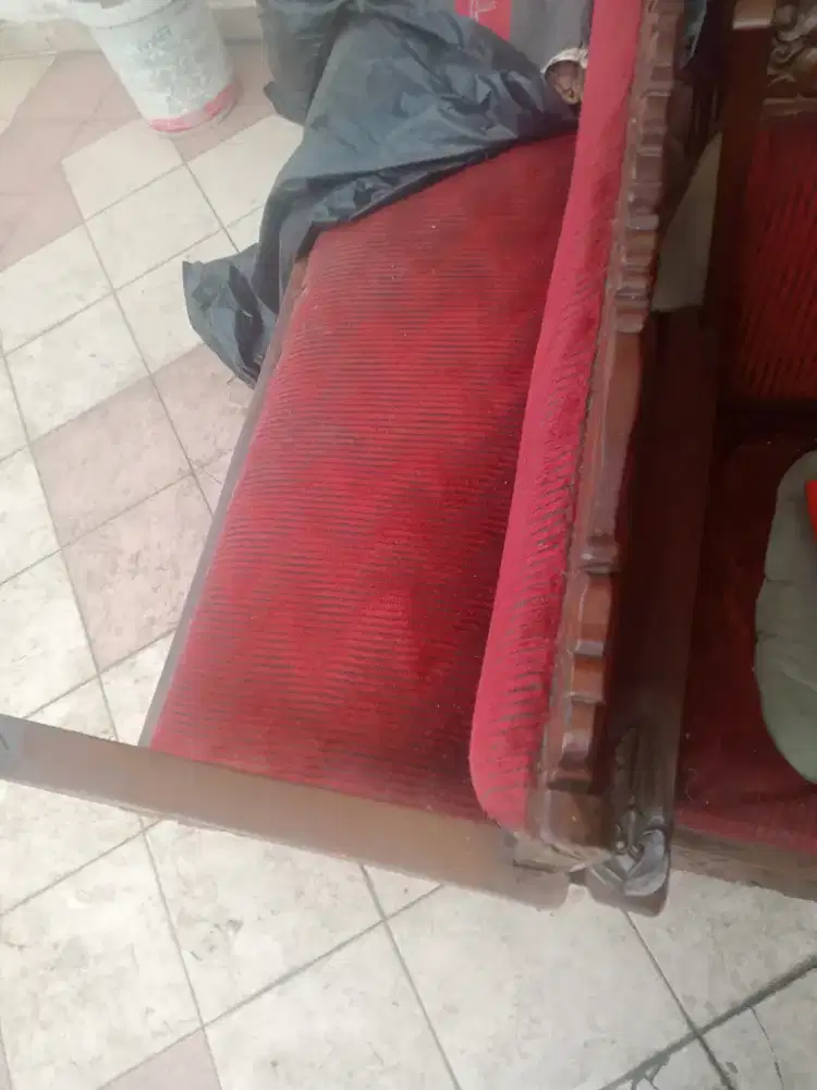 Jual 1 set kursi merah murah