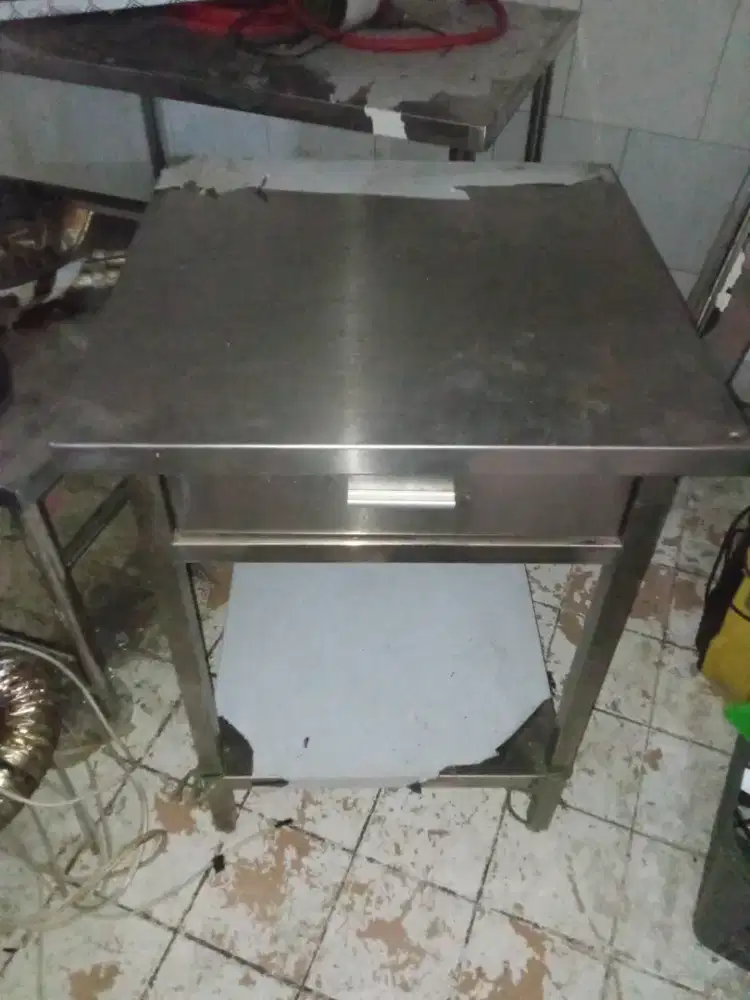 Meja Stainless kecil dan besar