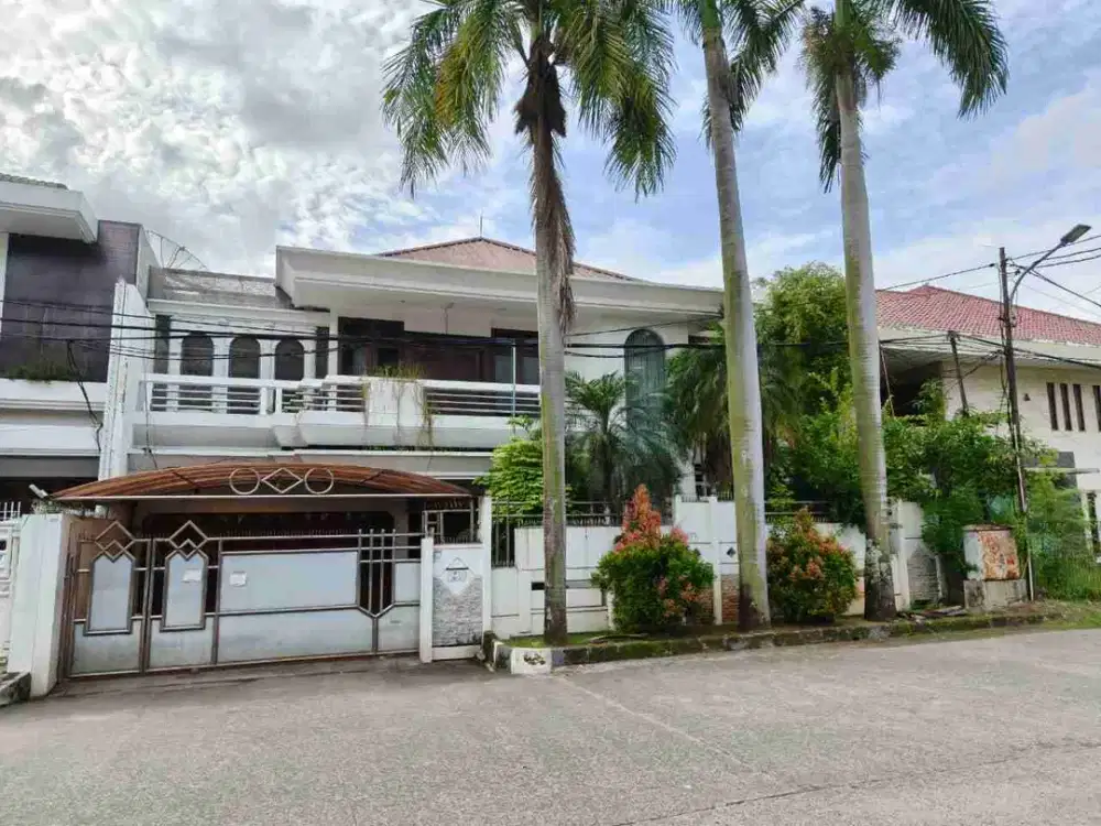 Dijual Rumah 2 lantai di Green Garden, Kedoya Utara, Kebon Jeruk, Jakarta Barat.
